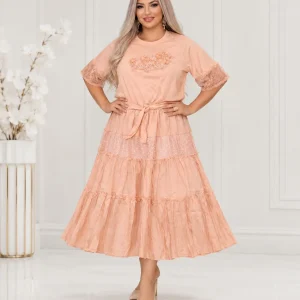 پیراهن زنانه بلند دانتل‌دار کمربنددار - Image 5