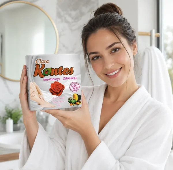پودر موبر Clara Kontes مدل Original در دست مدل